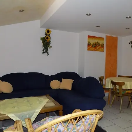 Апартаменты Gaestehaus Eschbach Моншау